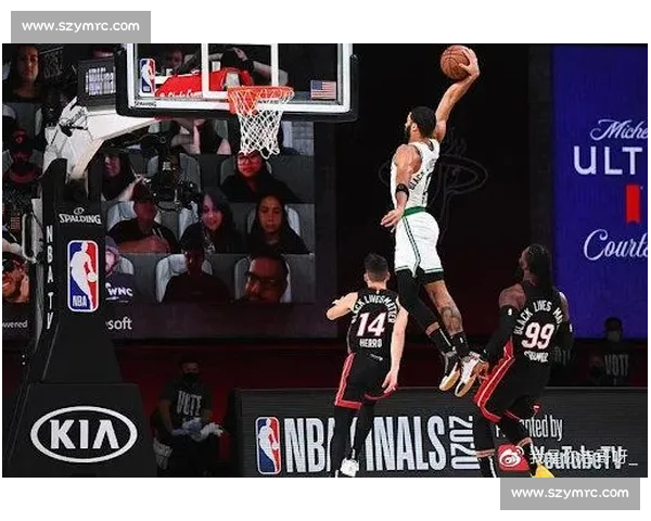 湖人vs热火直播比分实时更新双方球星表现全面解析战术对决与关键时刻